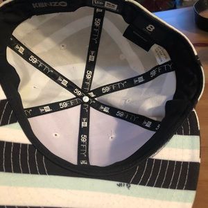 Kenzo Paris by New Era embroidered cap Green Black and White design size 8